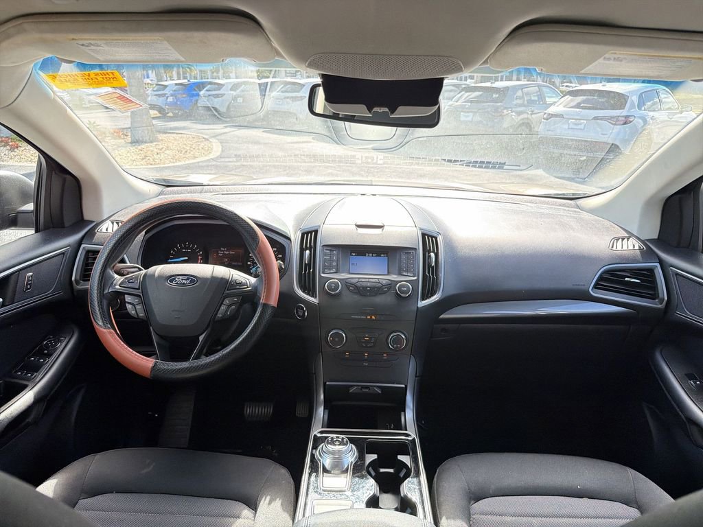 Used 2019 Ford Edge SE image 10