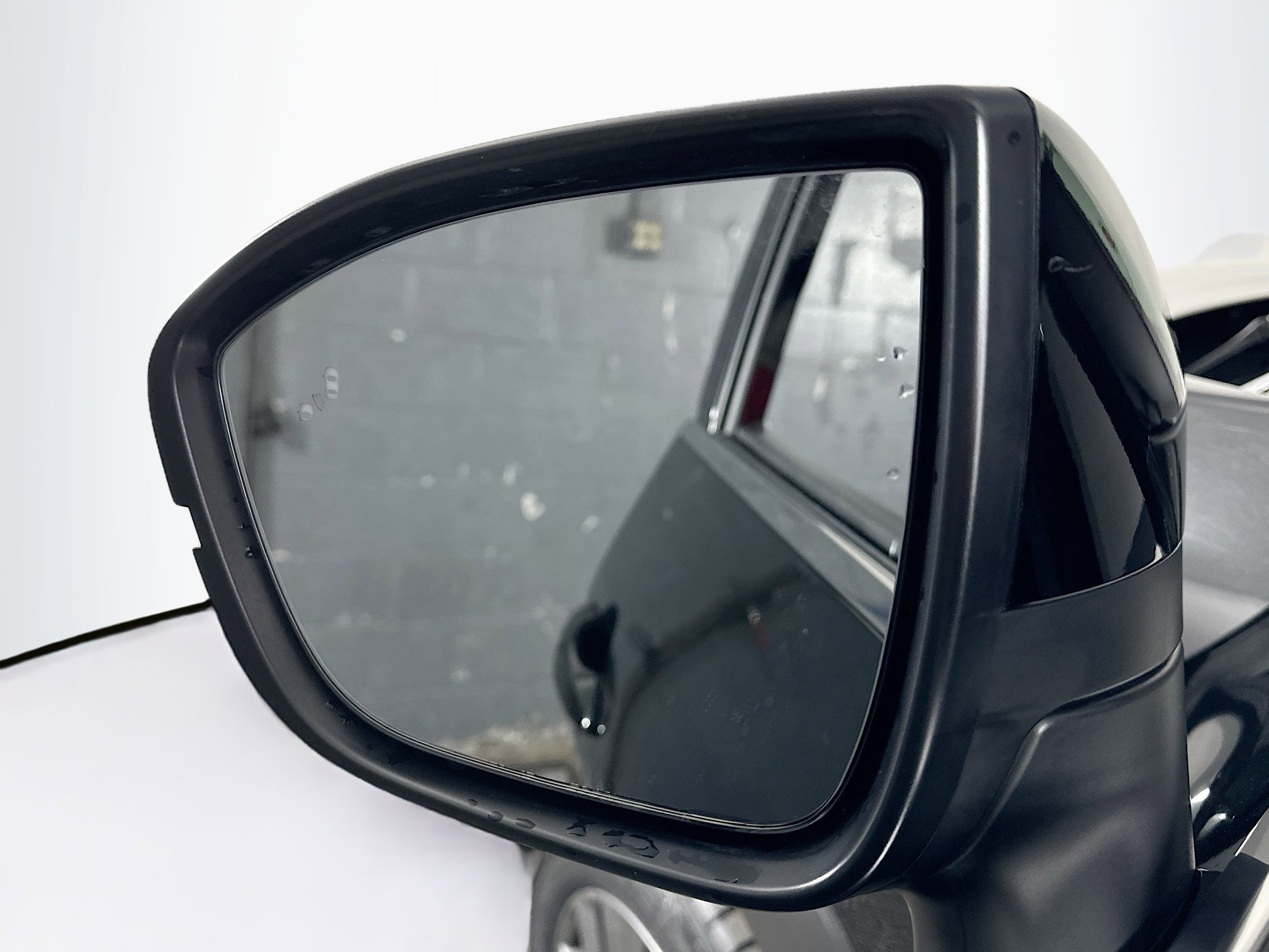 Used 2024 Nissan Pathfinder SV image 16