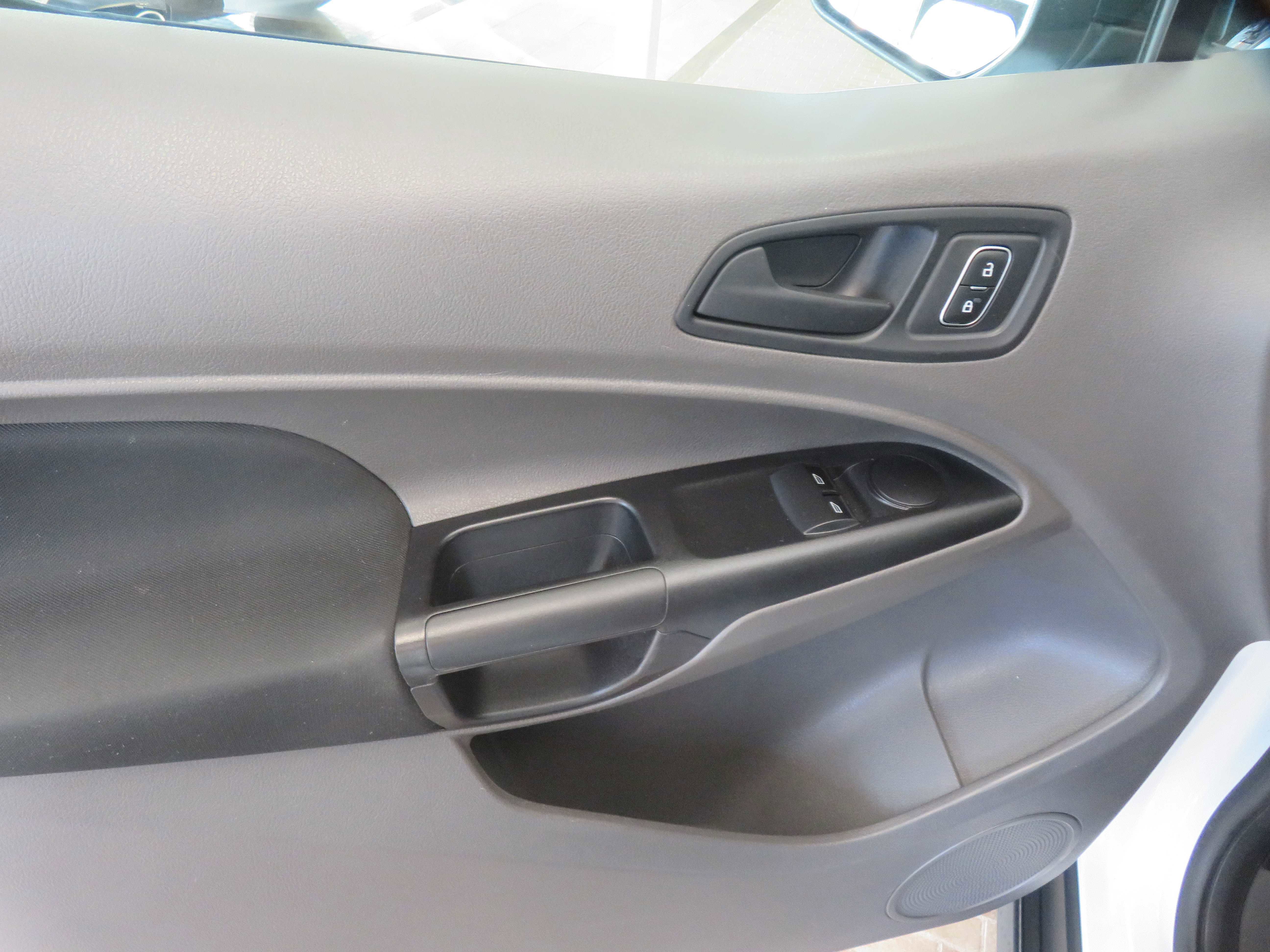 Used 2020 Ford Transit Connect XL image 14