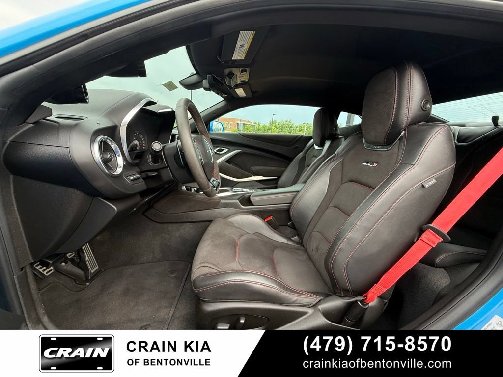 Used 2022 Chevrolet Camaro ZL1 RWD image 22