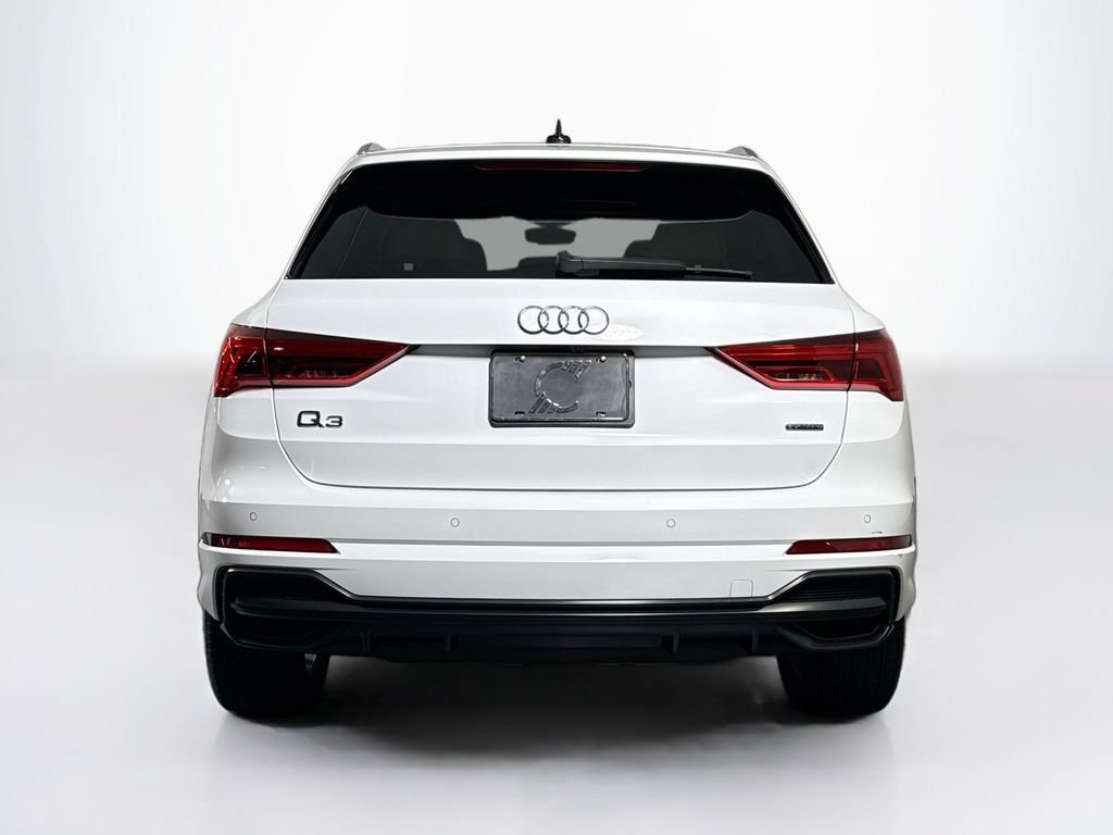 Used 2022 Audi Q3 2.0T Premium w/ Convenience Package AWD/4WD image 4