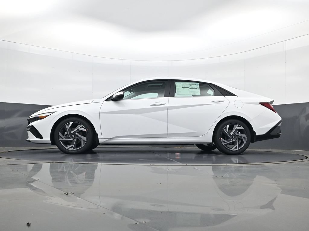 New 2026 Hyundai Elantra Limited FWD image 28