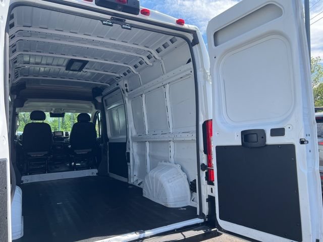 Used 2025 RAM ProMaster 2500 w/ Convenience Group FWD image 17