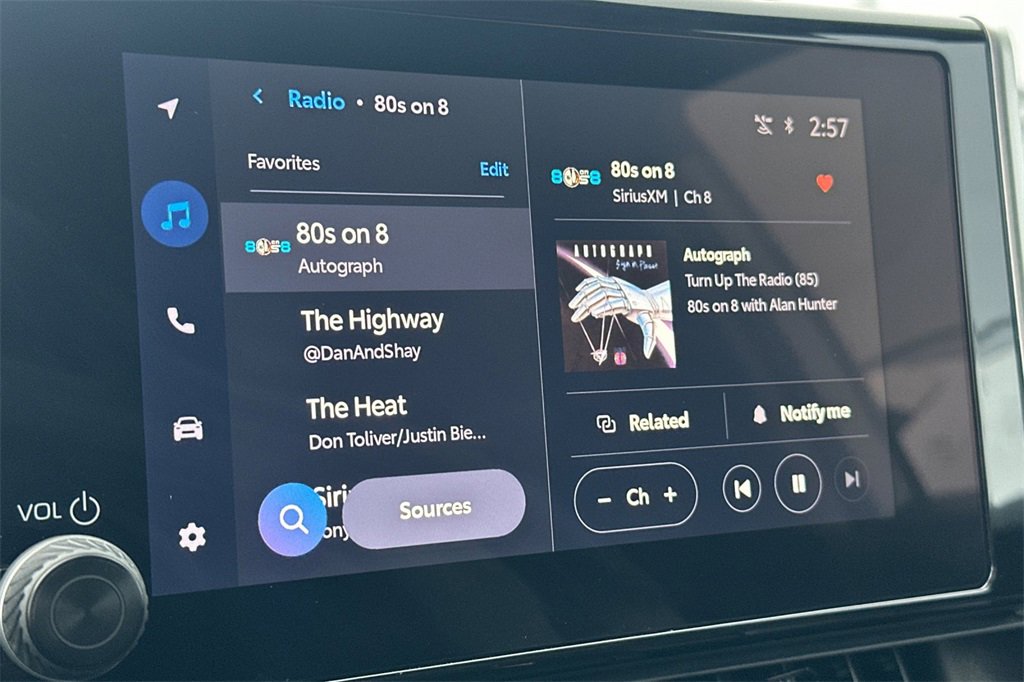 Used 2025 Toyota RAV4 XLE image 21