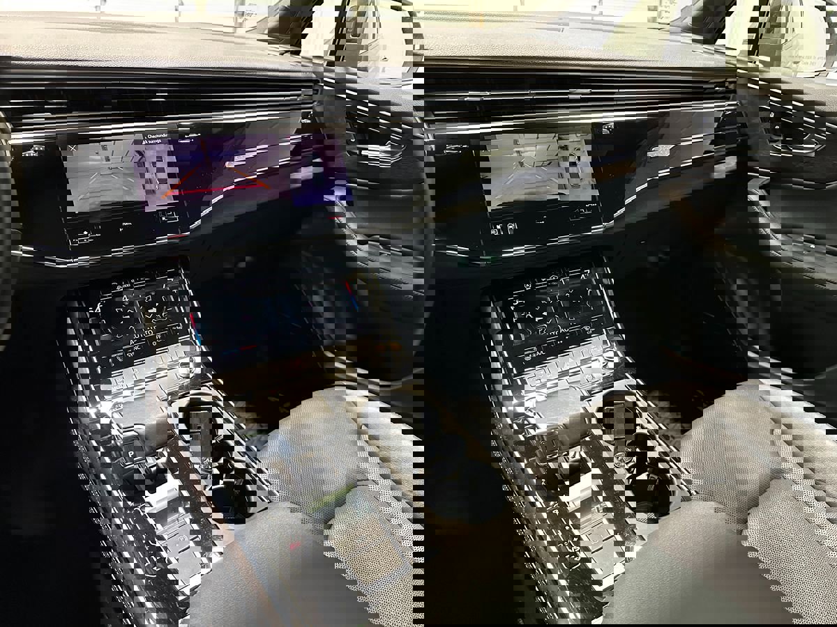 Used 2021 Audi Q7 3.0T Premium Plus w/ Executive Package image 41