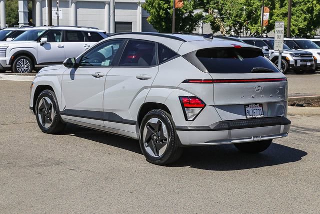 Certified 2024 Hyundai Kona SEL FWD image 2