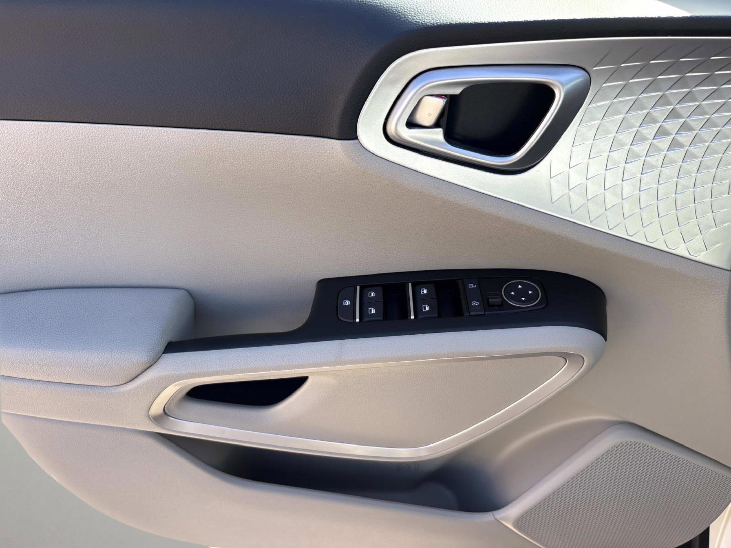 New 2025 Kia Soul LX w/ LX Technology Package image 19