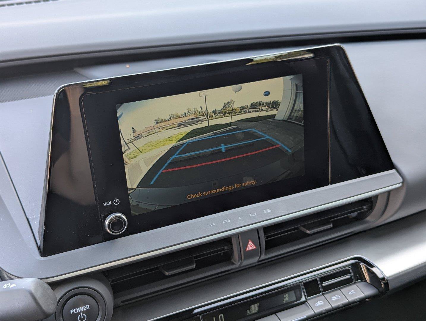 Used 2025 Toyota Prius LE FWD image 18