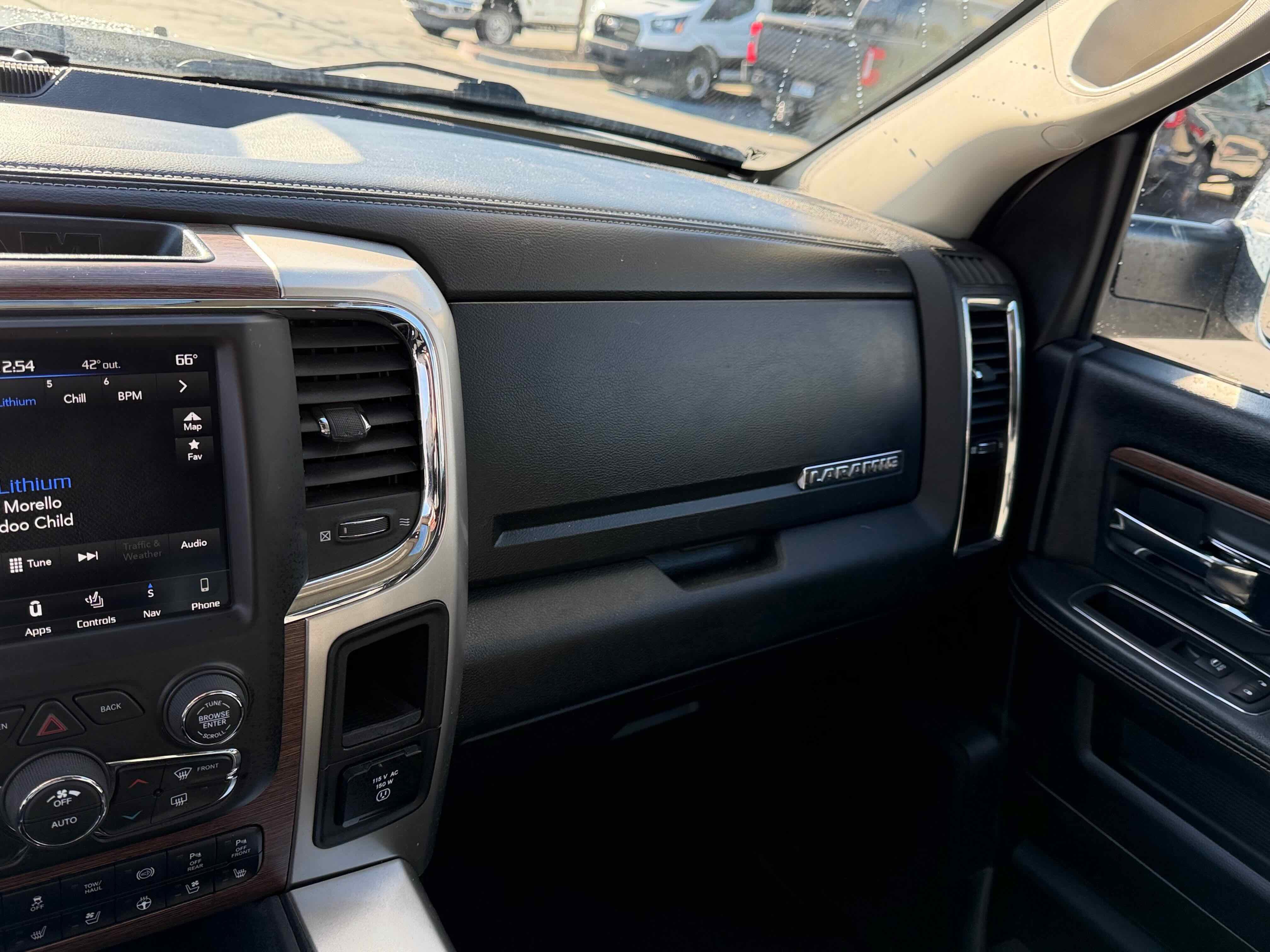 Used 2018 RAM 2500 Laramie w/ Convenience Group image 21