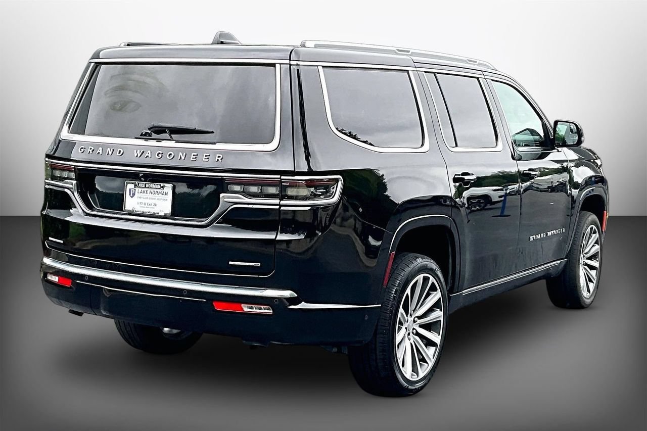 Used 2023 Jeep Grand Wagoneer Series II AWD/4WD image 8