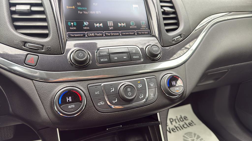 Used 2016 Chevrolet Impala LT w/ Convenience Package image 30