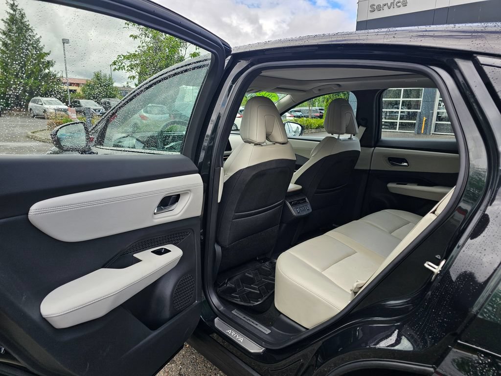 Used 2023 Nissan Ariya AWD image 12