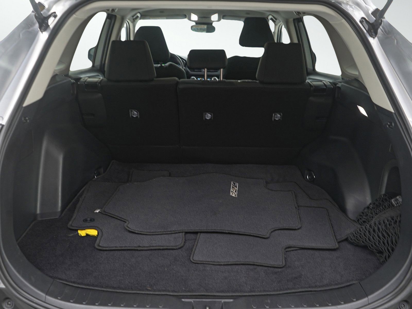 Used 2025 Toyota RAV4 LE image 12