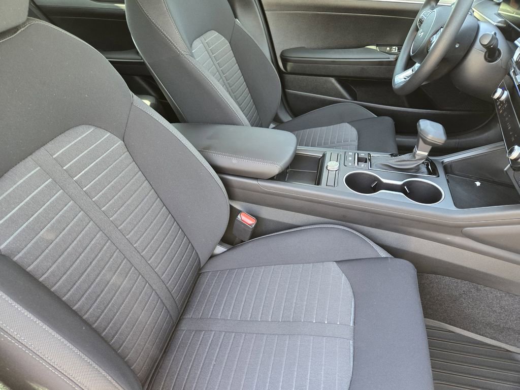 New 2026 Kia K5 LXS FWD image 11