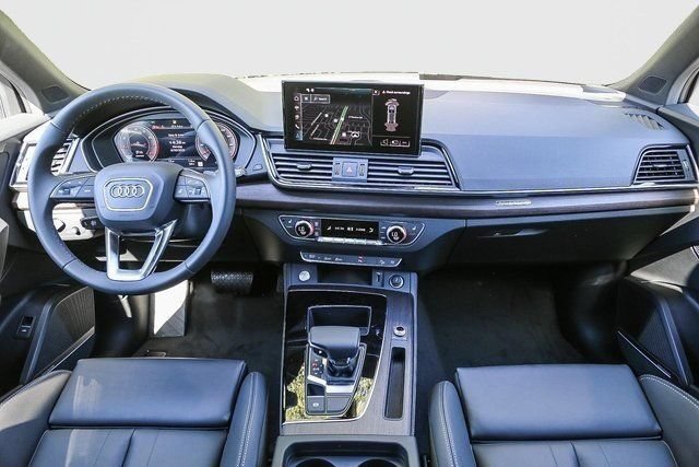 New 2025 Audi Q5 2.0T Premium Plus AWD/4WD image 12