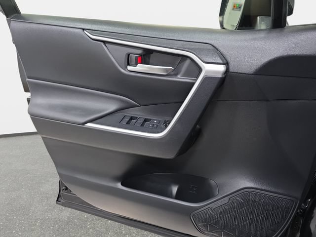 Used 2019 Toyota RAV4 XLE w/ Convenience Package AWD/4WD image 27