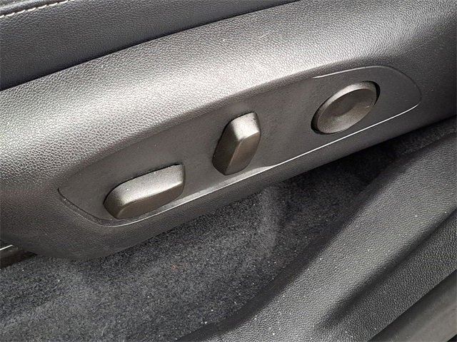 Used 2025 Chevrolet Traverse LT image 21