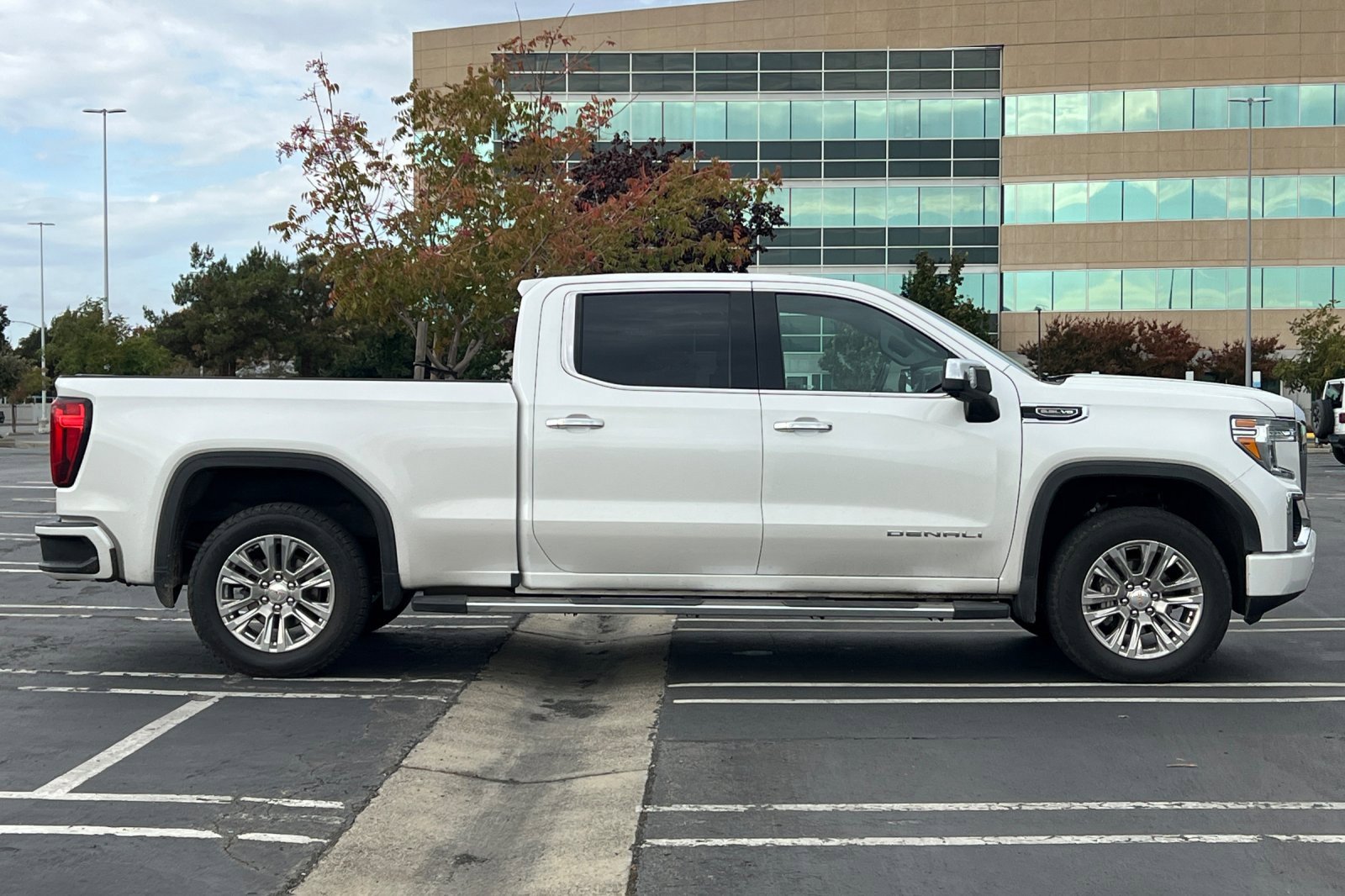 Used 2021 GMC Sierra 1500 Denali w/ Technology Package image 3