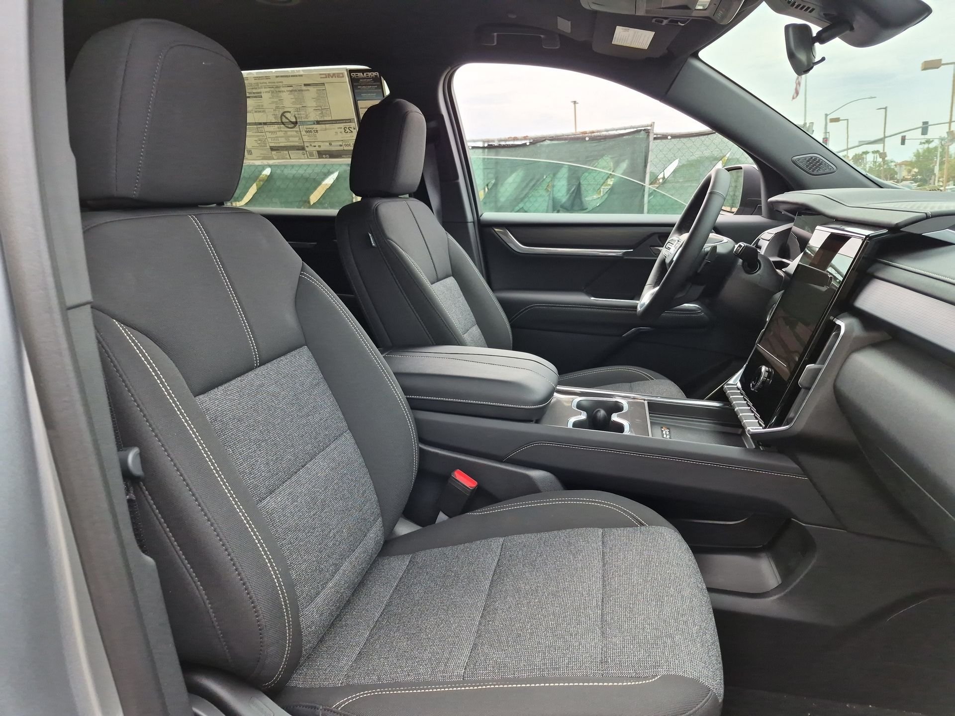 New 2025 GMC Acadia Elevation FWD image 28