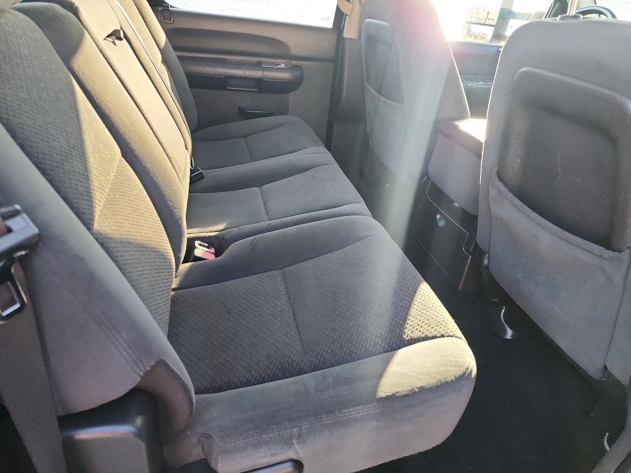 Used 2008 Chevrolet Silverado 2500 LT w/ 1LT Convenience Package AWD/4WD image 13