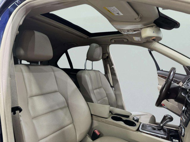 Used 2014 Mercedes-Benz C 300 Sport image 41