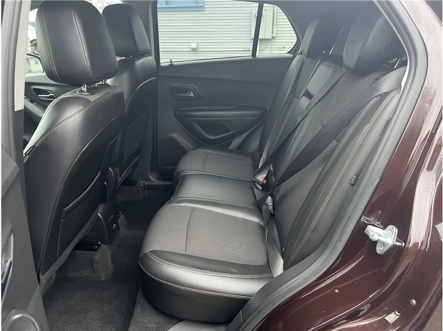 Used 2021 Chevrolet Trax LT AWD/4WD image 10