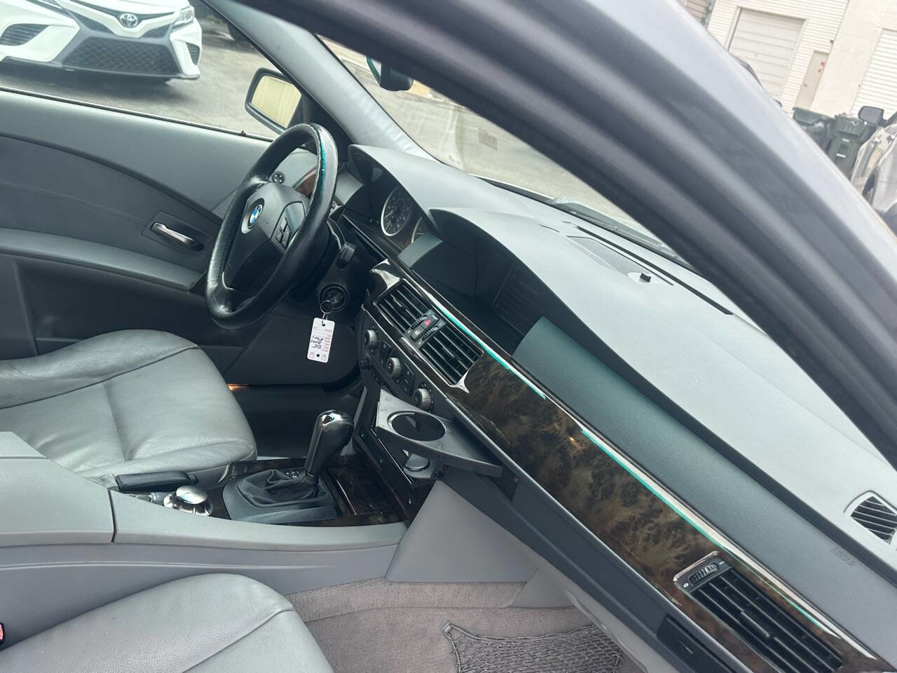 Used 2005 BMW 530i Sedan image 16