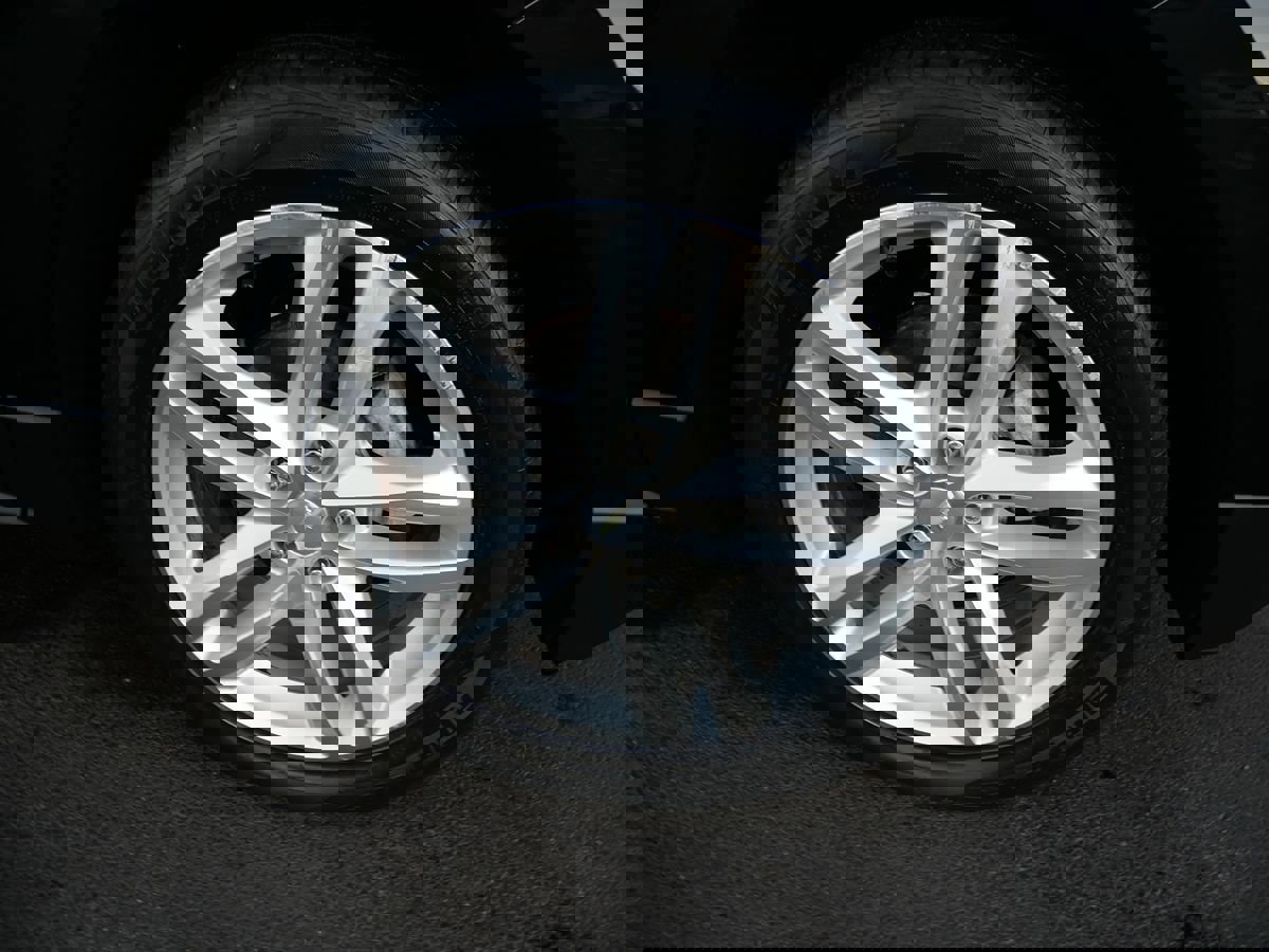 Used 2018 Chevrolet Equinox Premier image 32