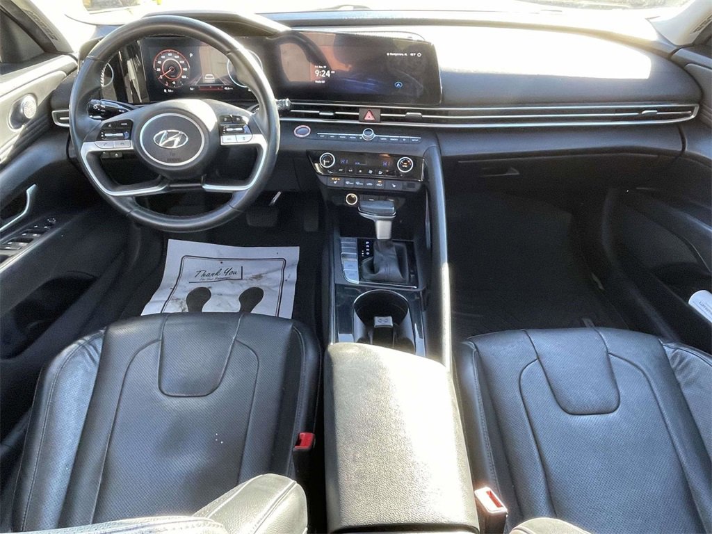 Used 2023 Hyundai Elantra Limited w/ Cargo Package image 11