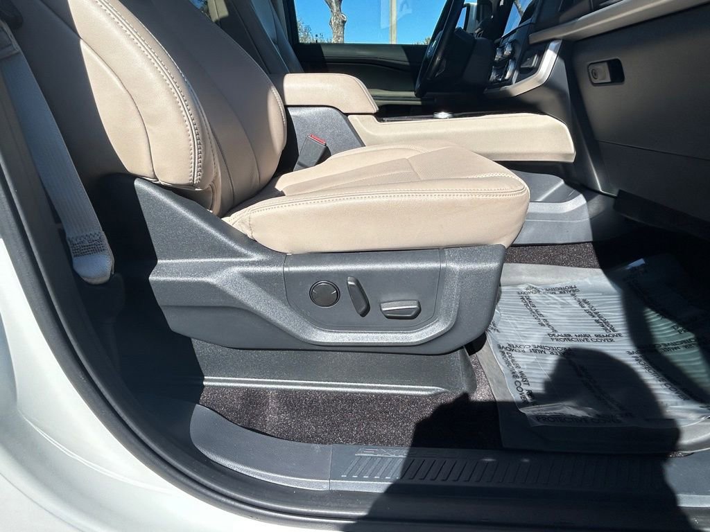 Used 2022 Ford Expedition XLT image 25