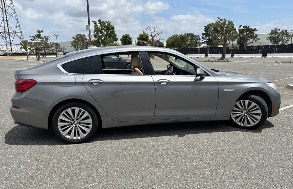 Used 2016 BMW 535i Gran Turismo RWD image 2