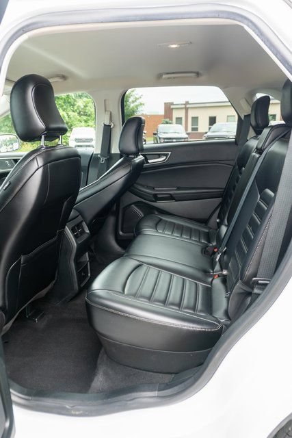 Used 2022 Ford Edge SEL AWD/4WD image 11