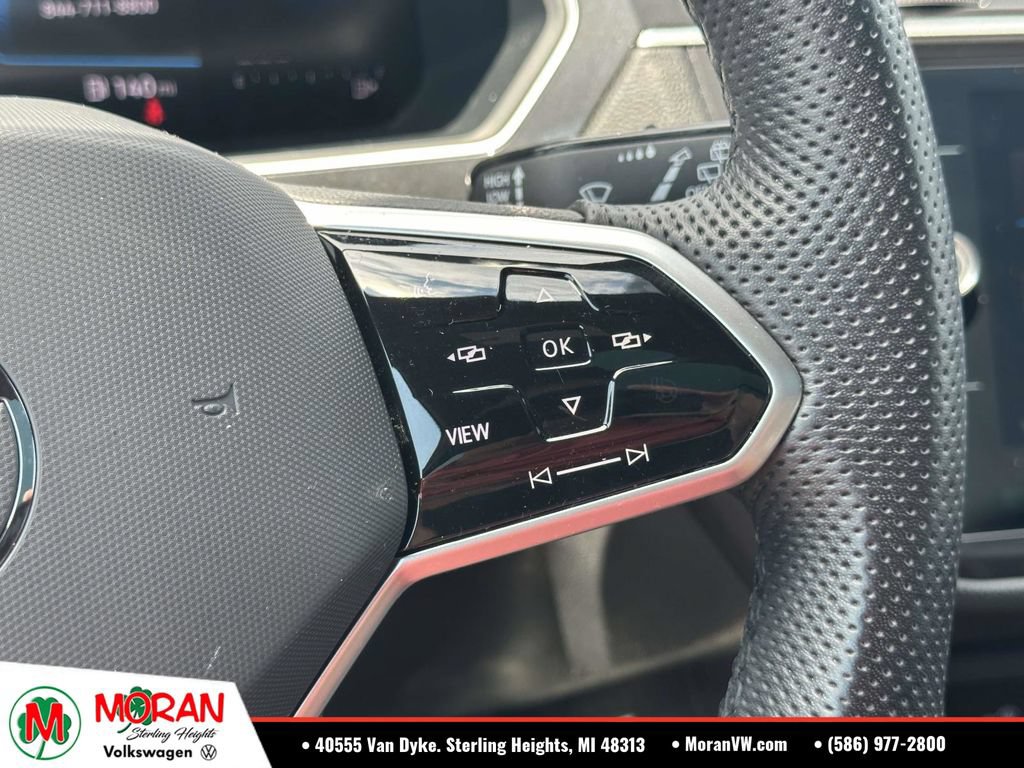 Certified 2023 Volkswagen Tiguan SE R-Line AWD/4WD image 27