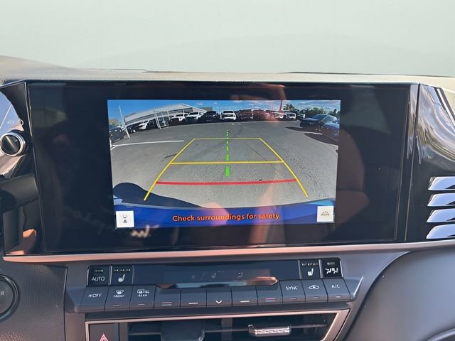 Used 2025 Toyota Camry XSE FWD image 23