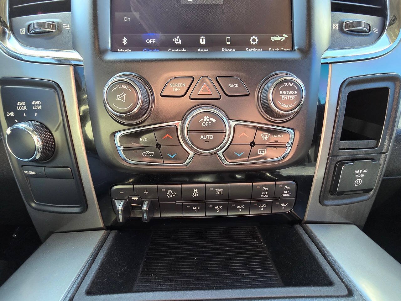 Used 2018 RAM 2500 Big Horn w/ Sport Appearance Group AWD/4WD image 22