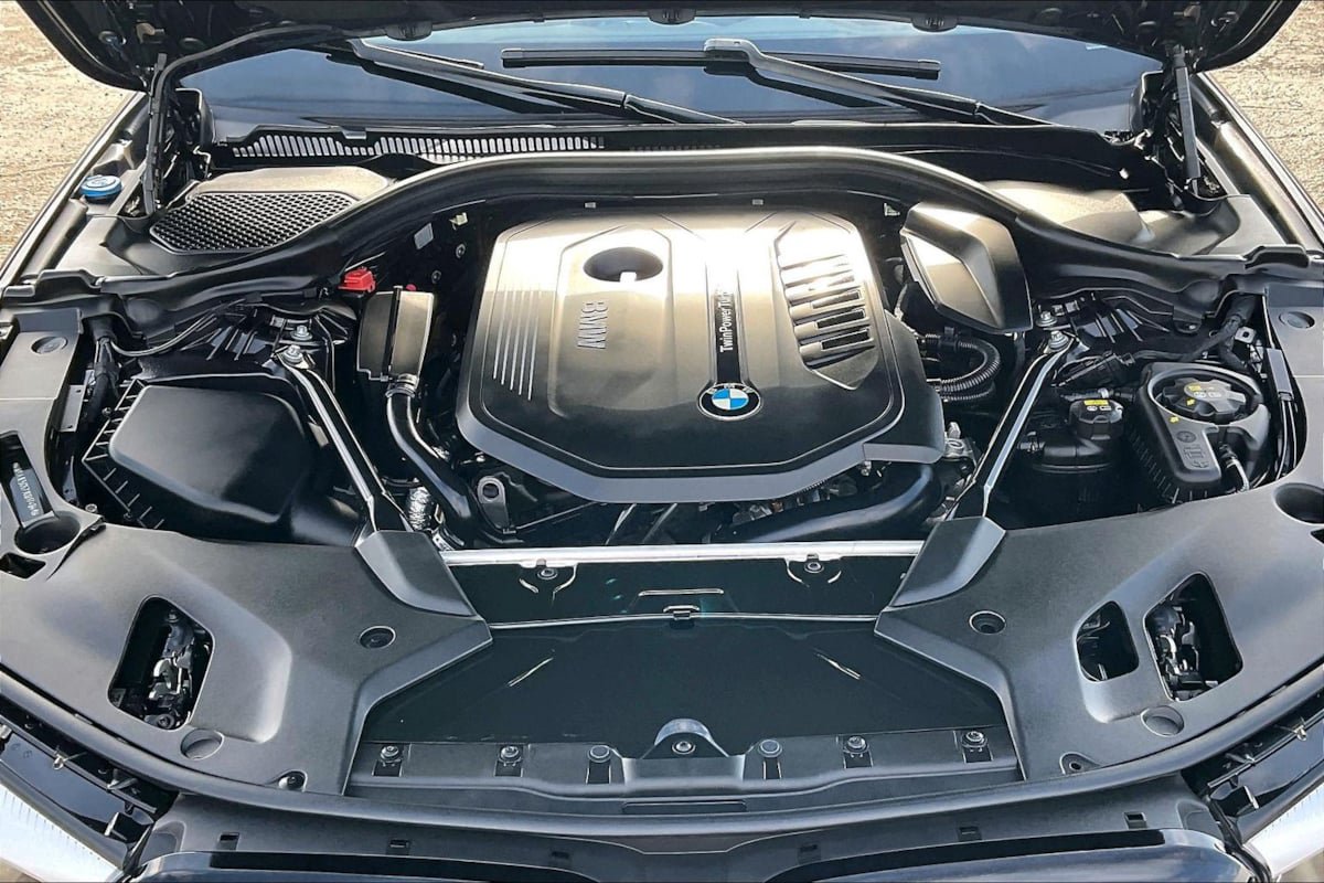 Used 2018 BMW 540i RWD image 10