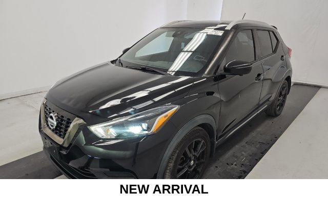 Used 2020 Nissan Kicks SR w/ SR Premium Package FWD image 1