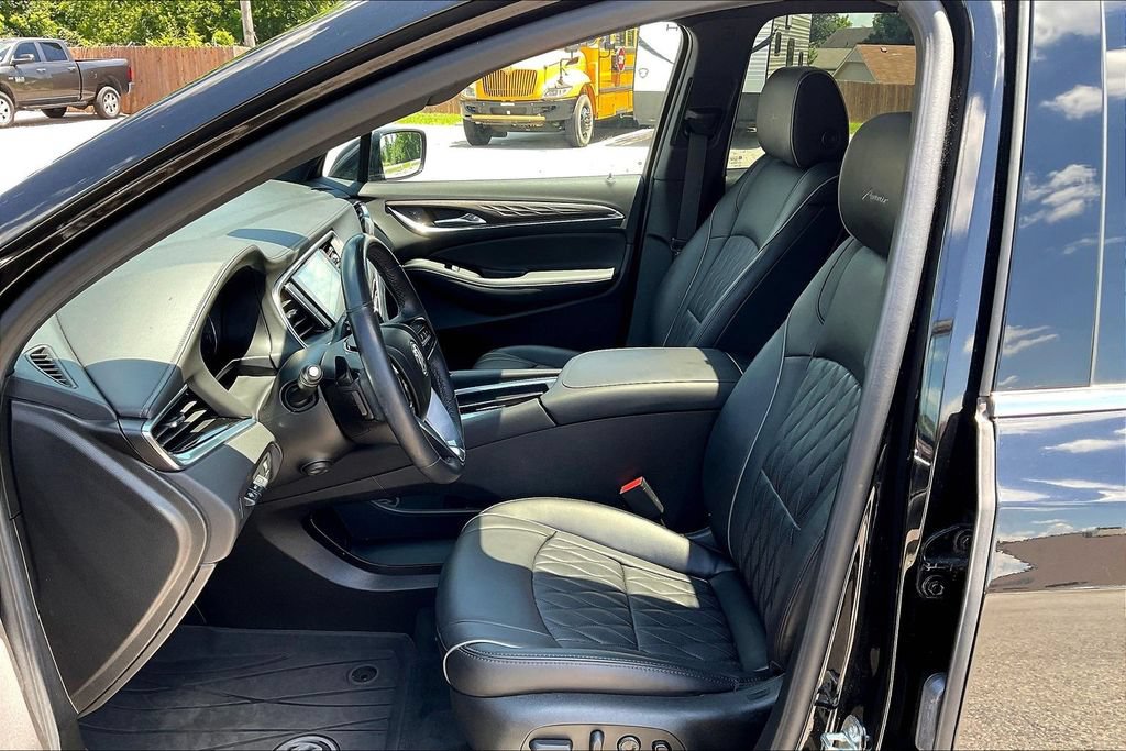Used 2023 Buick Enclave Avenir w/ Trailering Package, 5000 lbs. AWD/4WD image 23