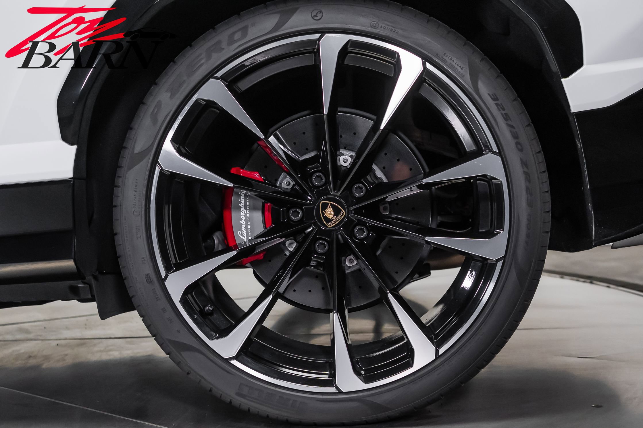 Used 2022 Lamborghini Urus AWD/4WD image 19
