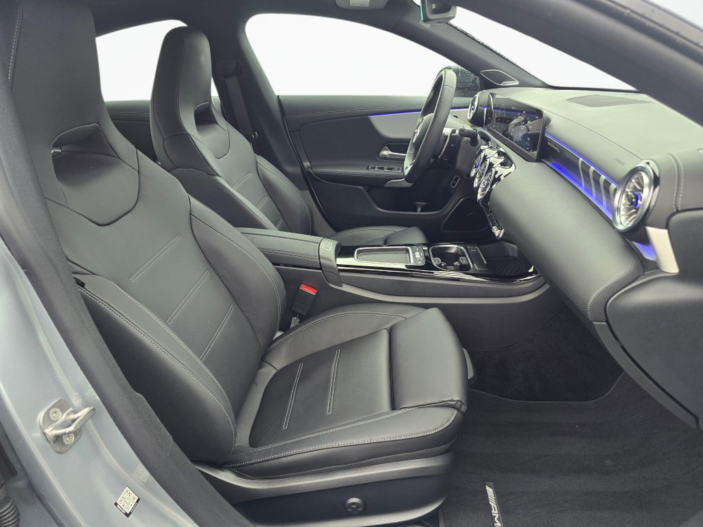Used 2025 Mercedes-Benz CLA 35 AMG 4MATIC image 26