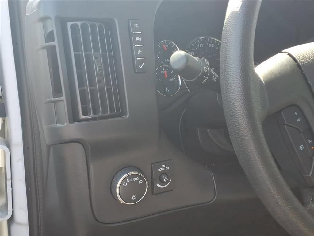 Used 2025 Chevrolet Express 3500 LT w/ LT Preferred Equipment Group RWD image 19