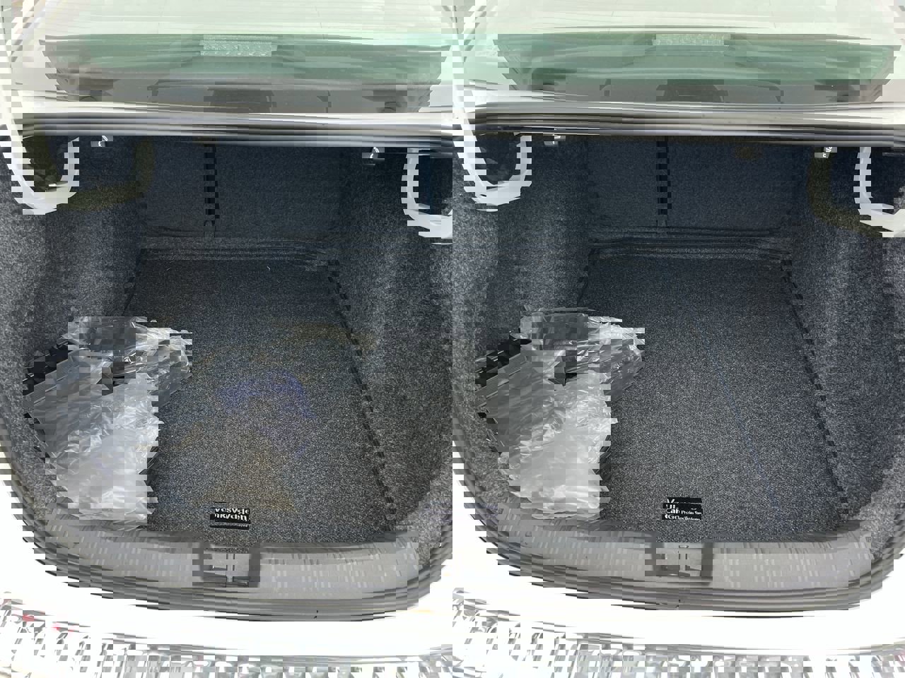 Used 2025 Volkswagen Jetta Sport image 33