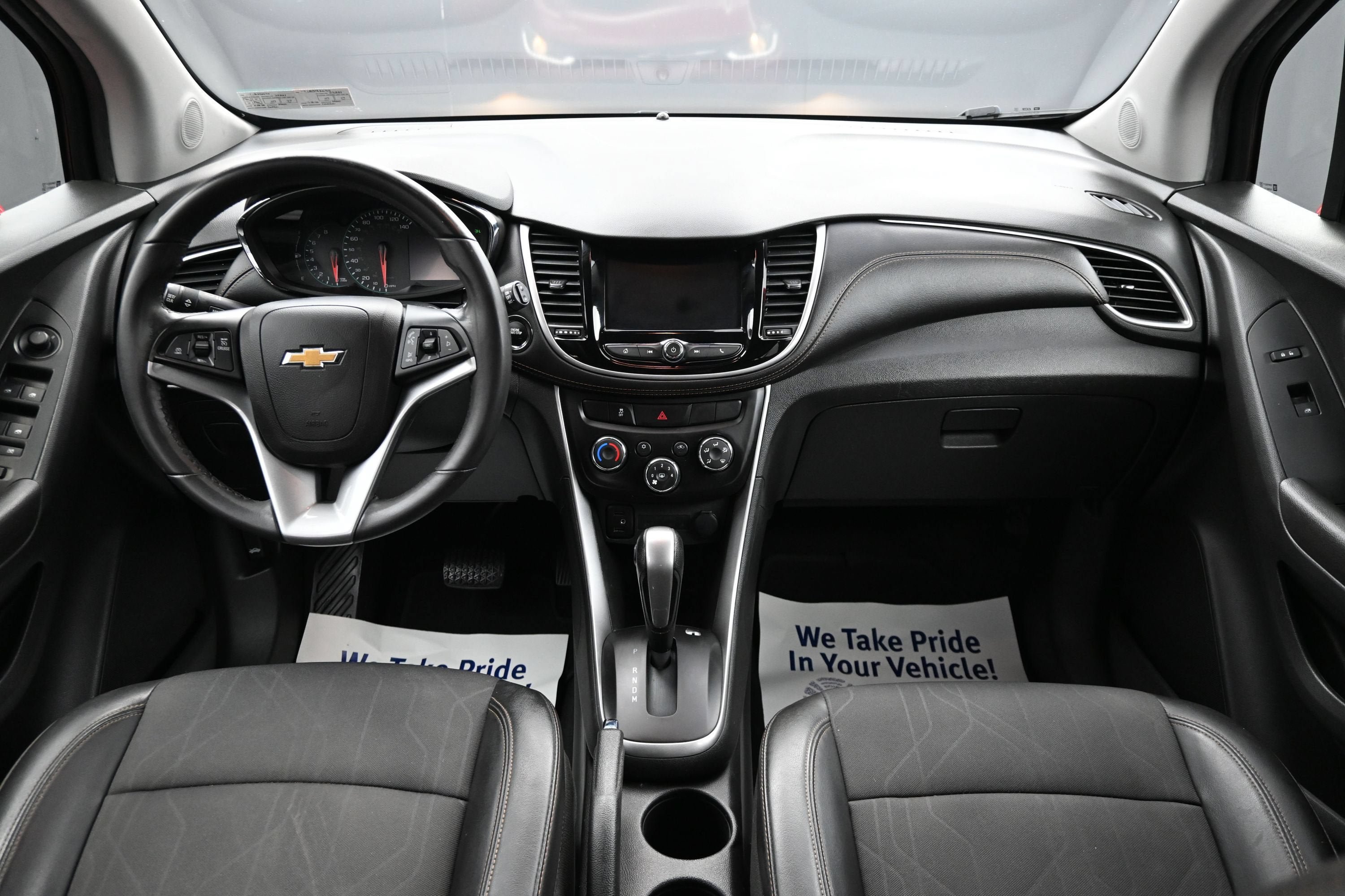 Used 2020 Chevrolet Trax LT w/ LT Convenience Package FWD image 19