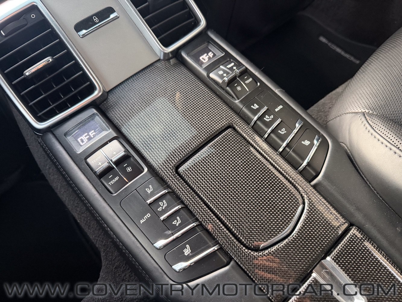 Used 2016 Porsche Panamera GTS AWD/4WD image 37