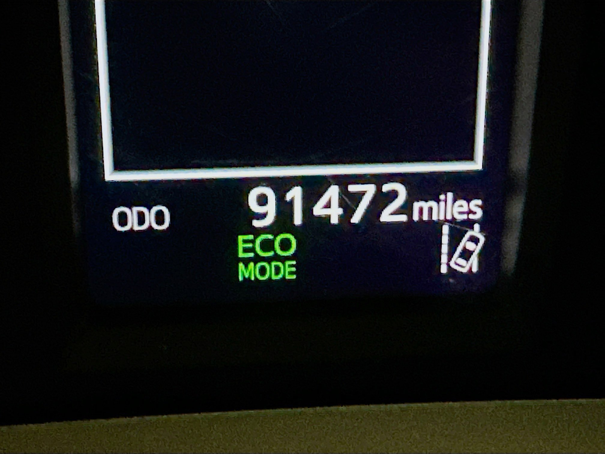 Used 2018 Toyota RAV4 LE image 18