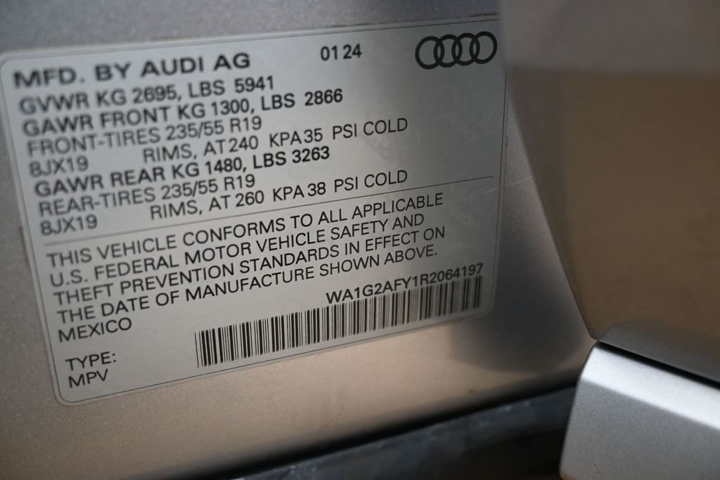 Used 2024 Audi Q5 e Premium w/ Convenience Package AWD/4WD image 42