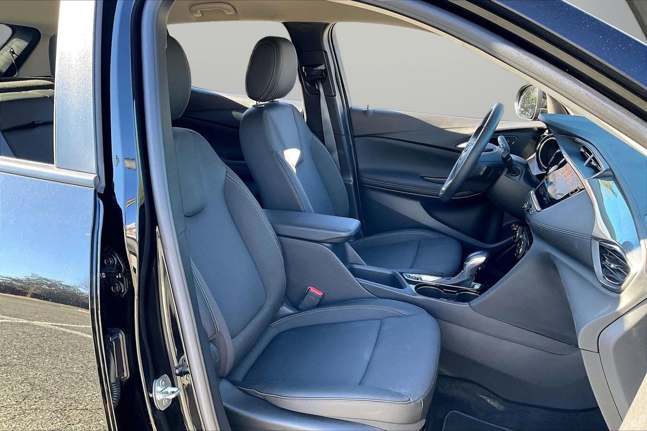 Used 2023 Buick Encore GX Select image 22