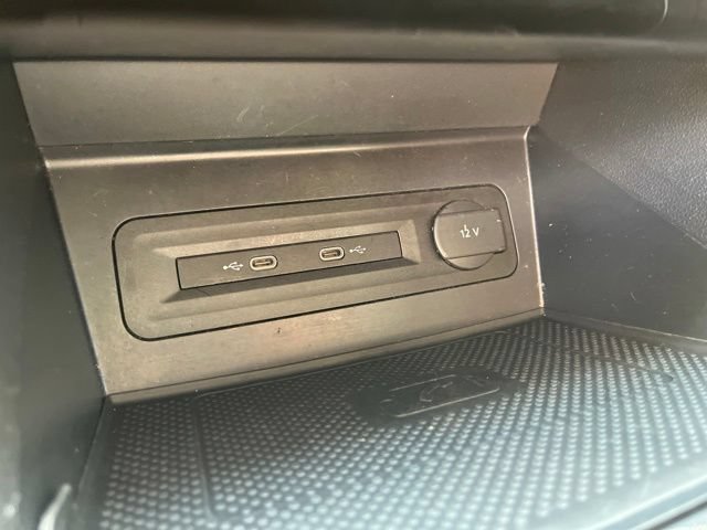 Used 2023 Volkswagen Atlas SE w/ Panoramic Sunroof Package FWD image 28