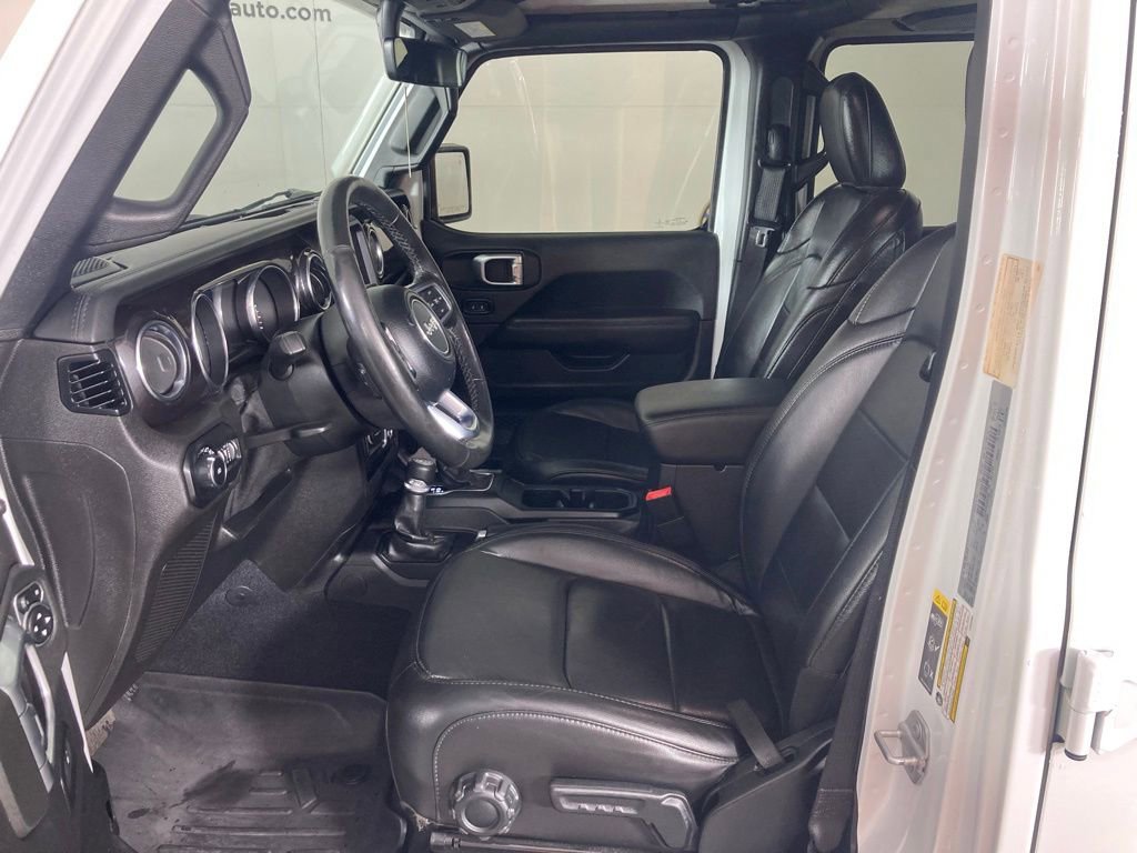 Used 2020 Jeep Wrangler Unlimited Sahara AWD/4WD image 13