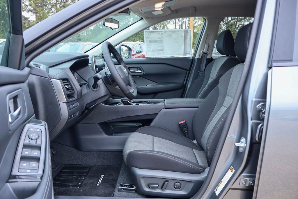 New 2026 Nissan Rogue SV image 7